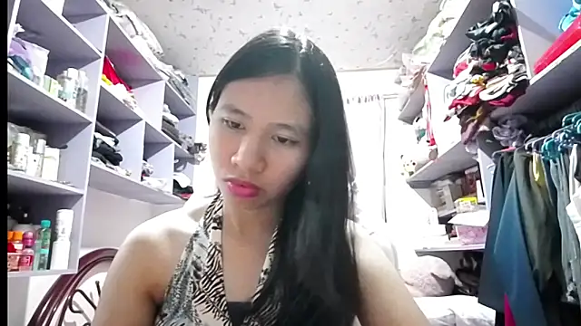 JoyeAmesbury online show from June 2026 12:11:02 PM