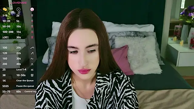Snapshot of MadisonRen chatting on June 2026 10:03:01 AM MadisonRen online show from June 2026 10:03:01 AM