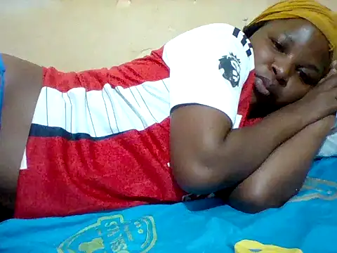 Snapshot of Camilla-Sweets chatting on May 2026 04:07:02 AM Camilla-Sweets online show from May 2026 04:07:02 AM