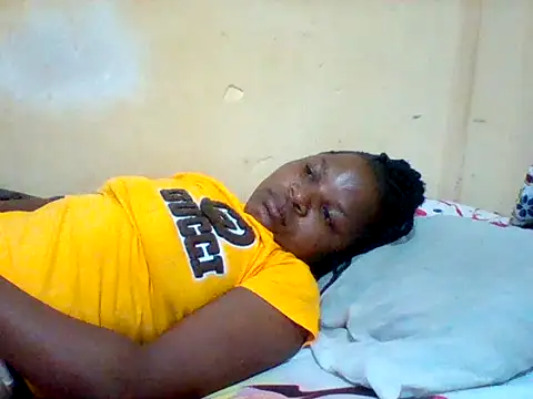 Snapshot of Camilla-Sweets chatting on June 2026 03:53:01 AM Camilla-Sweets online show from June 2026 03:53:01 AM