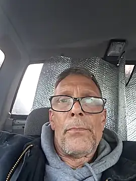 truckdawg2023 online show from May 2026 01:21:02 PM