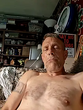 Snapshot of truckdawg2023 chatting on June 2026 05:17:02 PM truckdawg2023 online show from June 2026 05:17:02 PM