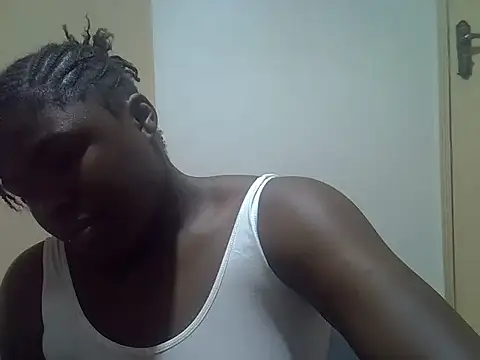 Snapshot of evethegurl chatting on June 2026 08:17:02 AM evethegurl online show from June 2026 08:17:02 AM