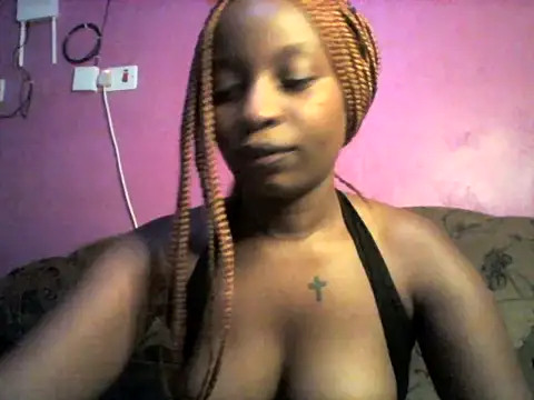 Snapshot of Sexy_brie chatting on June 2026 06:00:02 PM Sexy brie online show from June 2026 06:00:02 PM