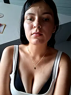 Snapshot of Yeras_ chatting on June 2026 05:18:02 PM Yeras online show from June 2026 05:18:02 PM