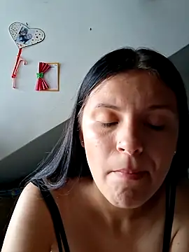 Snapshot of Yeras_ chatting on June 2026 02:05:02 PM Yeras online show from June 2026 02:05:02 PM