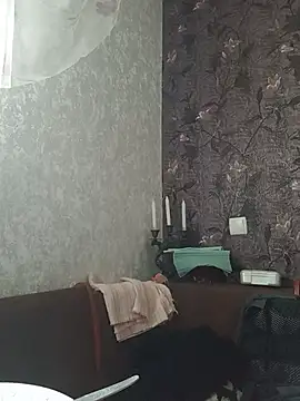 Snapshot of LisichkaOksana chatting on June 2026 07:23:01 AM LisichkaOksana online show from June 2026 07:23:01 AM