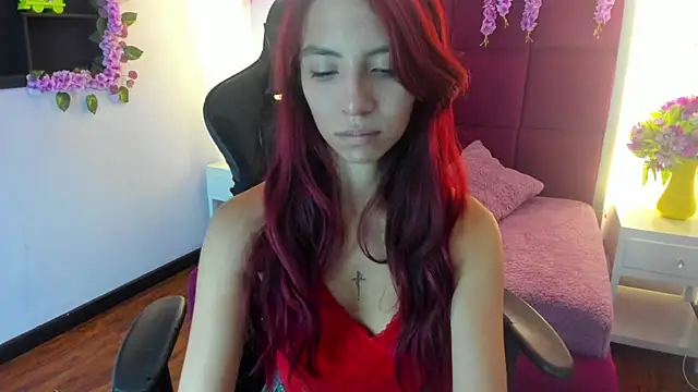 Snapshot of NinaaXXX_ chatting on June 2026 06:46:02 PM NinaaXXX online show from June 2026 06:46:02 PM