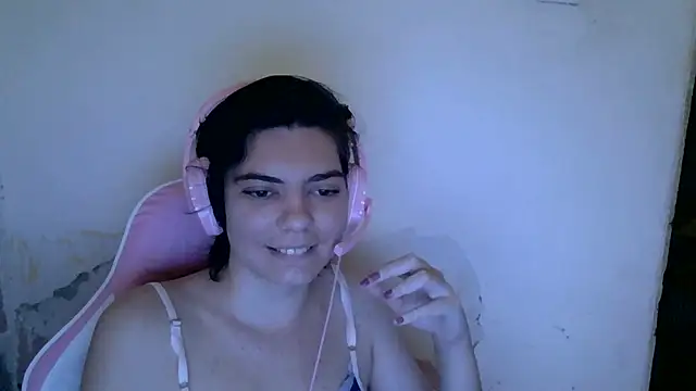 Snapshot of Angel_Ristoww chatting on June 2026 04:42:02 PM Angel Ristoww online show from June 2026 04:42:02 PM