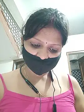 ZOYA-STRIP online show from June 2026 06:30:01 PM