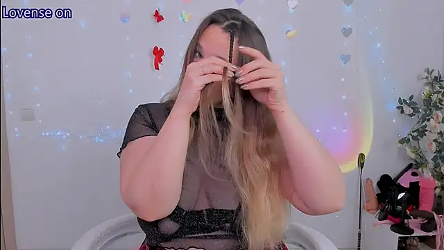 Snapshot of evilla_brill_ chatting on May 2026 06:20:01 AM evilla brill online show from May 2026 06:20:01 AM