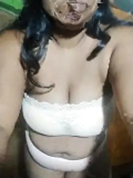 Bustylady90 online show from June 2026 07:18:02 PM