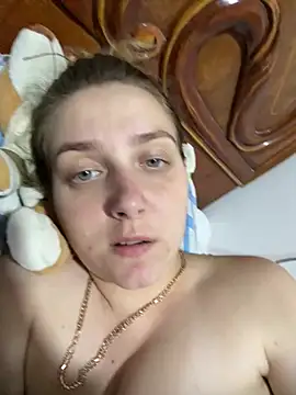 Snapshot of Loulou_fck chatting on July 2026 12:31:01 AM Loulou fck online show from July 2026 12:31:01 AM