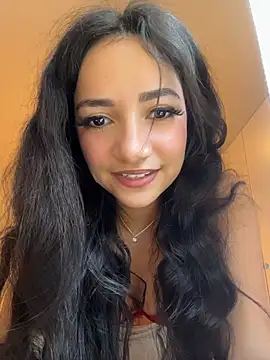 Snapshot of EmmyBullockk chatting on May 2026 11:07:01 AM EmmyBullockk online show from May 2026 11:07:01 AM
