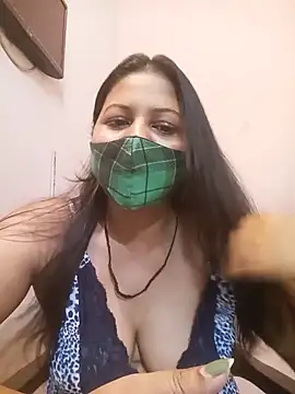 Snapshot of Miss_kirtii chatting on June 2026 05:50:02 AM Miss kirtii online show from June 2026 05:50:02 AM