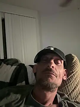 Snapshot of ScuttledStowaway chatting on June 2026 07:00:01 AM ScuttledStowaway online show from June 2026 07:00:01 AM