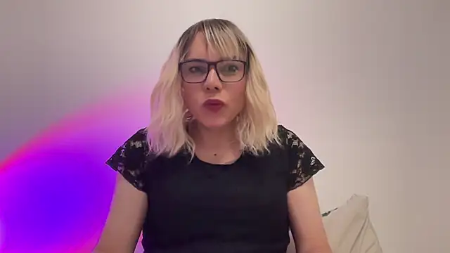nikki trans fun online show from May 2026 04:46:01 PM