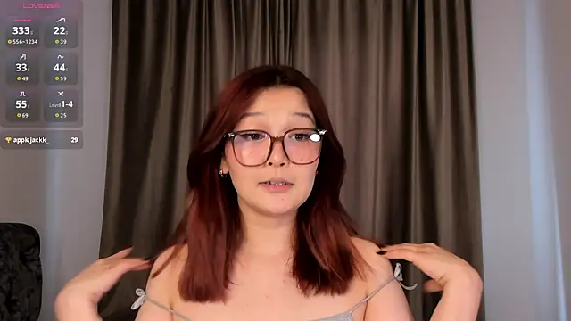 Snapshot of laylasweet_ chatting on June 2026 11:25:02 AM laylasweet online show from June 2026 11:25:02 AM