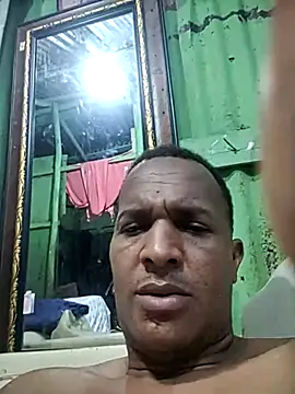 Snapshot of luis391986 chatting on May 2026 04:42:01 AM luis391986 online show from May 2026 04:42:01 AM