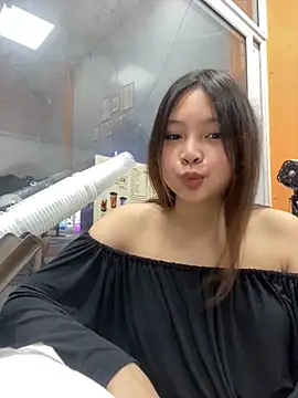 Snapshot of Selenaa110 chatting on May 2026 03:42:02 PM Selenaa110 online show from May 2026 03:42:02 PM