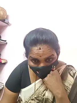 Snapshot of CuteTamizhachi chatting on June 2026 06:52:01 PM CuteTamizhachi online show from June 2026 06:52:01 PM