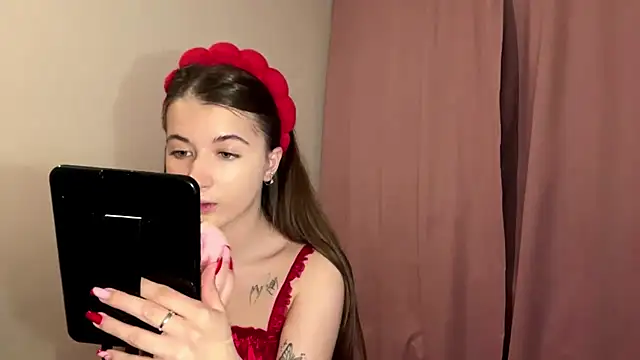 Snapshot of cute_nessy chatting on May 2026 02:12:01 PM cute nessy online show from May 2026 02:12:01 PM