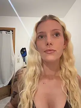 Snapshot of AnnaCherie chatting on June 2026 07:03:02 PM AnnaCherie online show from June 2026 07:03:02 PM