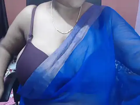 Snapshot of Madina_12 chatting on May 2026 06:26:01 PM Madina 12 online show from May 2026 06:26:01 PM