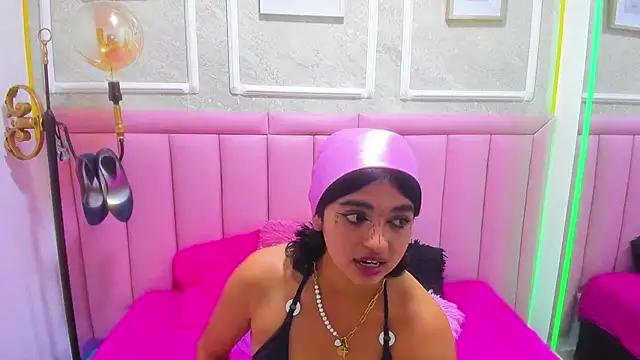 Snapshot of velvet_girll chatting on July 2026 01:04:01 PM velvet girll online show from July 2026 01:04:01 PM