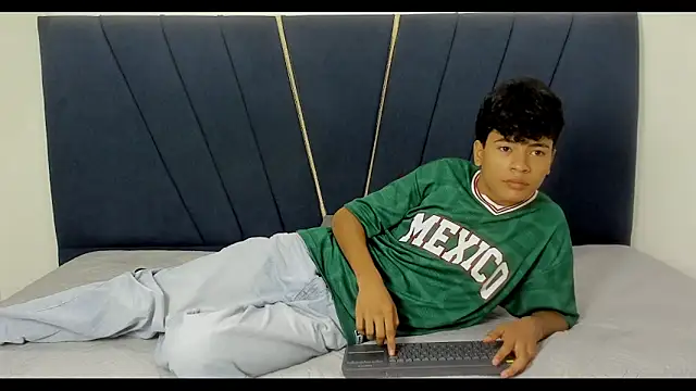Snapshot of jacob_cum23 chatting on June 2026 02:17:02 PM jacob cum23 online show from June 2026 02:17:02 PM