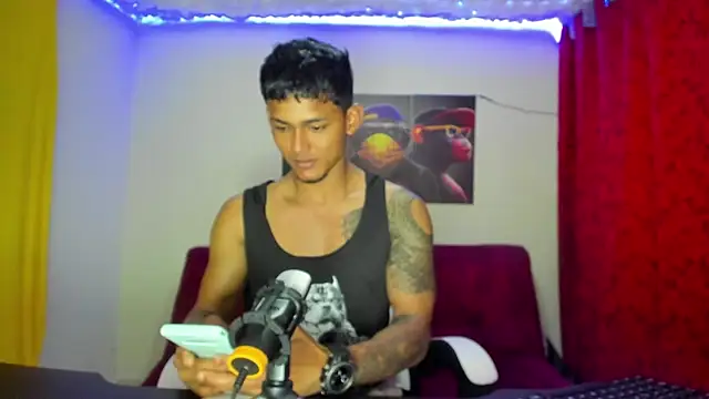 Snapshot of blakmishael chatting on May 2026 08:26:02 PM blakmishael online show from May 2026 08:26:02 PM