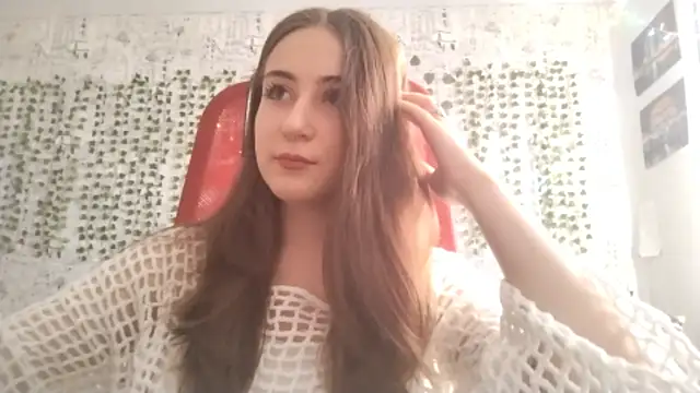 Snapshot of Pollykiss chatting on June 2026 12:32:01 PM Pollykiss online show from June 2026 12:32:01 PM