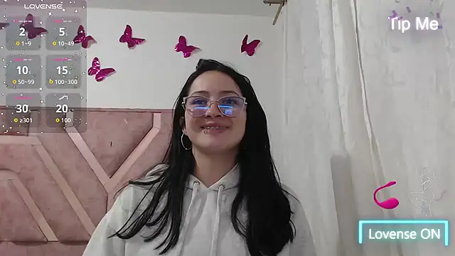Snapshot of Angel-Hott_ chatting on May 2026 04:20:02 AM Angel-Hott online show from May 2026 04:20:02 AM