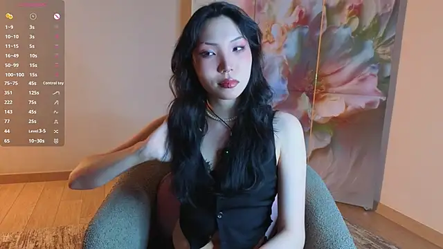 Snapshot of KristanTienken chatting on June 2026 02:05:02 AM KristanTienken online show from June 2026 02:05:02 AM