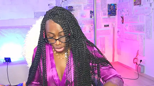 Snapshot of naomicampbi chatting on May 2026 08:42:02 AM naomicampbi online show from May 2026 08:42:02 AM