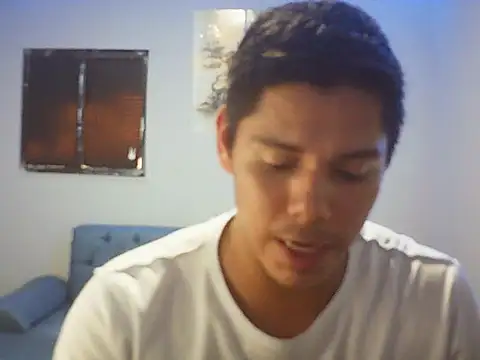 Snapshot of klars_mood1 chatting on May 2026 06:37:02 PM klars mood1 online show from May 2026 06:37:02 PM