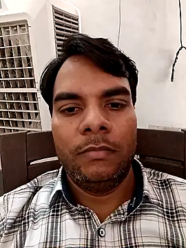 SnowedQuire online show from May 2026 05:47:02 AM