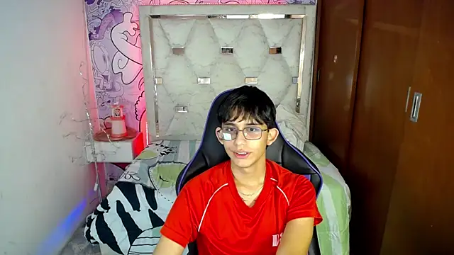 Snapshot of zxvn_n chatting on June 2026 01:17:02 PM zxvn n online show from June 2026 01:17:02 PM