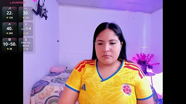 Nikkibounce online show from July 2026 04:24:01 PM