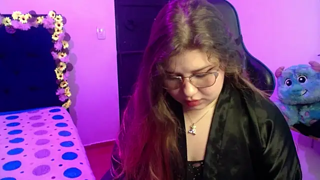 Snapshot of mary_shucsika chatting on June 2026 04:07:02 AM mary shucsika online show from June 2026 04:07:02 AM