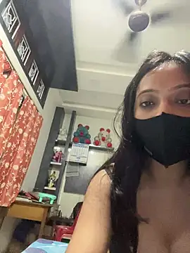 Snapshot of livia_dolls chatting on June 2026 10:37:01 PM livia dolls online show from June 2026 10:37:01 PM