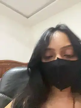 Snapshot of livia_dolls chatting on June 2026 10:47:02 PM livia dolls online show from June 2026 10:47:02 PM