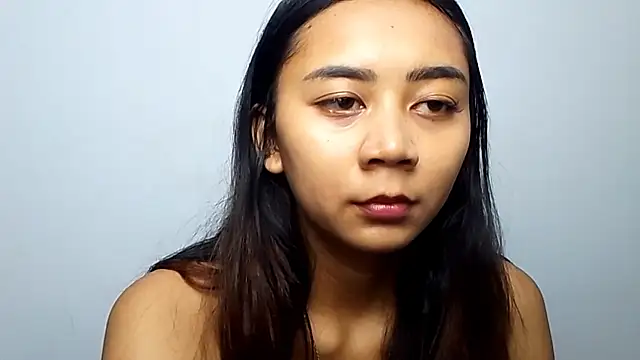 Snapshot of KristieOrtmann chatting on July 2026 06:06:01 AM KristieOrtmann online show from July 2026 06:06:01 AM