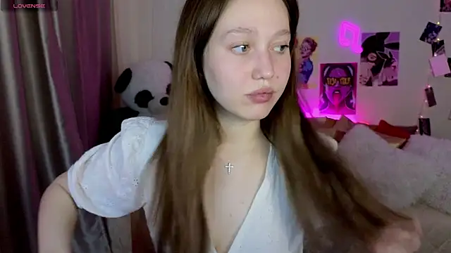 Snapshot of TinaShelton chatting on June 2026 06:12:01 PM TinaShelton online show from June 2026 06:12:01 PM