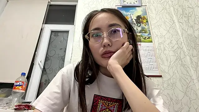 VickieTrudo online show from June 2026 09:09:01 PM