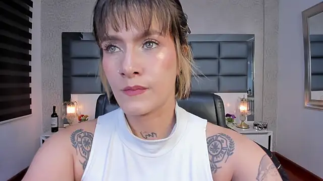 Snapshot of Mrs_Regina_clk chatting on June 2026 03:07:01 AM Mrs Regina clk online show from June 2026 03:07:01 AM