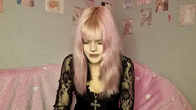 Snapshot of VelvetAlice chatting on May 2026 08:54:02 PM VelvetAlice online show from May 2026 08:54:02 PM