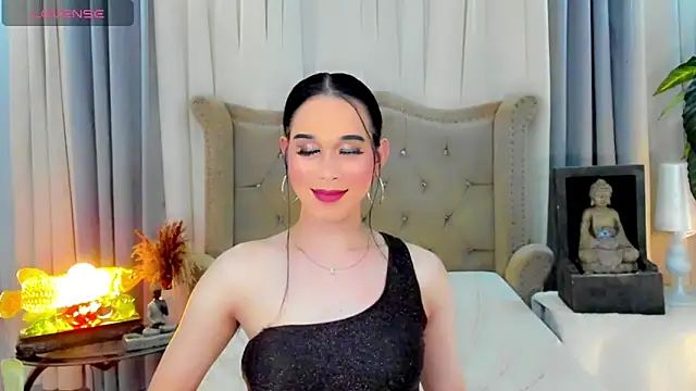 Snapshot of LexiLoreOnTop chatting on June 2026 02:45:01 PM LexiLoreOnTop online show from June 2026 02:45:01 PM