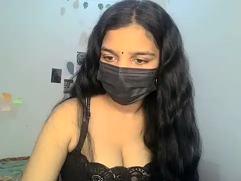 Snapshot of suzan_melly chatting on May 2026 07:26:02 AM suzan melly online show from May 2026 07:26:02 AM