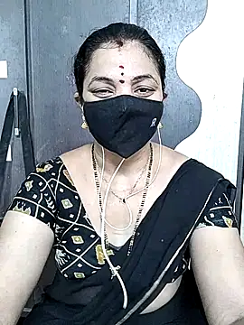 Snapshot of Leela_555 chatting on June 2026 05:02:01 AM Leela 555 online show from June 2026 05:02:01 AM